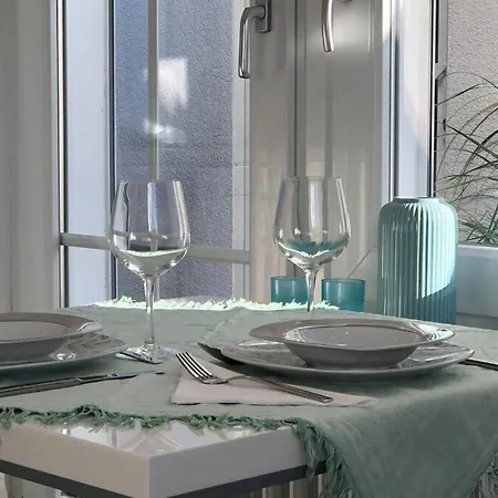 Schicke Landhauswohnung Mit Dachterrasse 코니그스빈터